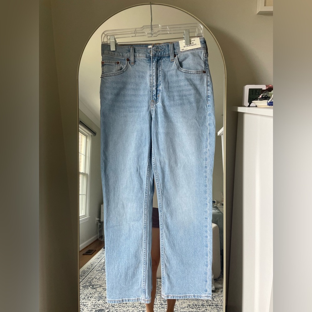 Abercrombie Ankle Straight Jeans (never been worn!)